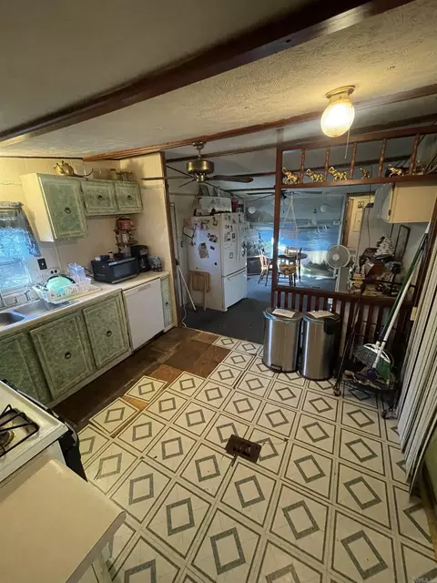 2 Pine St, Conway, AR 72032 photo 8
