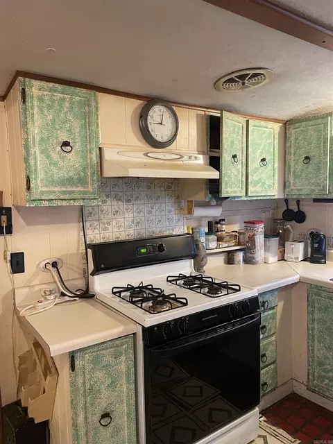 2 Pine St, Conway, AR 72032 photo 4