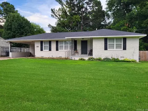 1136 Walnut St, Jonesboro, AR 72401