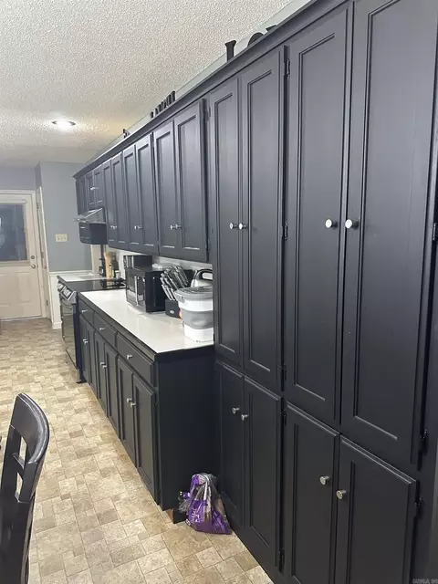 Kitchen - 27 Pointer Dr, Little Rock, AR 72202 photo 4 of 5