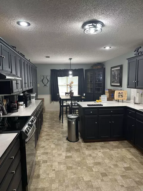 Kitchen - 27 Pointer Dr, Little Rock, AR 72202 photo 5 of 5