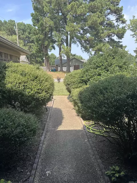 Exterior - 27 Pointer Dr, Little Rock, AR 72202 photo 6 of 11