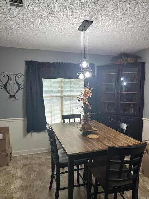 Dining - 27 Pointer Dr, Little Rock, AR 72202 photo 1 of 1