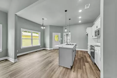 406 N 3rd St, Cabot, AR 72023 photo 8