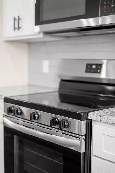 Kitchen - 26 High Pt, Greenbrier, AR 72058 photo 3 of 6