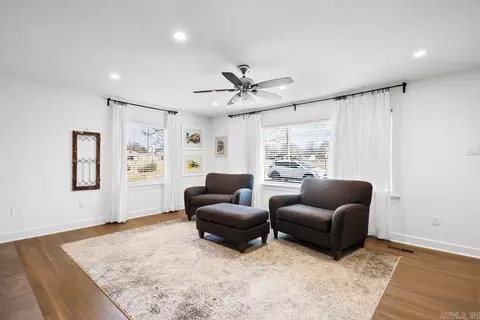 Living - 615 S Richards St, Benton, AR 72015 photo 1 of 1