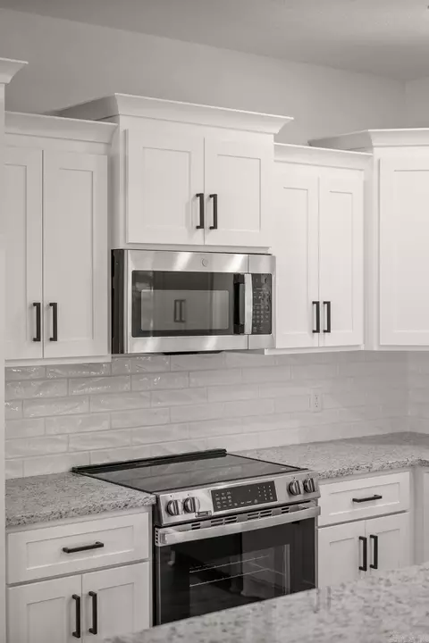 Kitchen - 85 Turkey Roost Dr, Quitman, AR 72131 photo 4 of 6