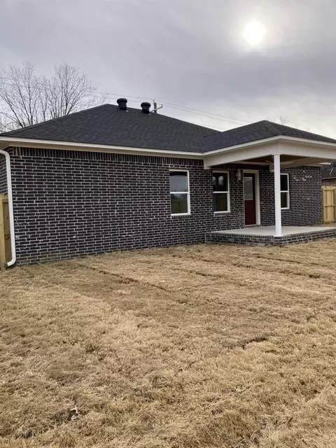 Exterior - 204 S Apple St, Beebe, AR 72012 photo 4 of 4