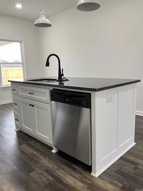 Kitchen - 204 S Apple St, Beebe, AR 72012 photo 4 of 4