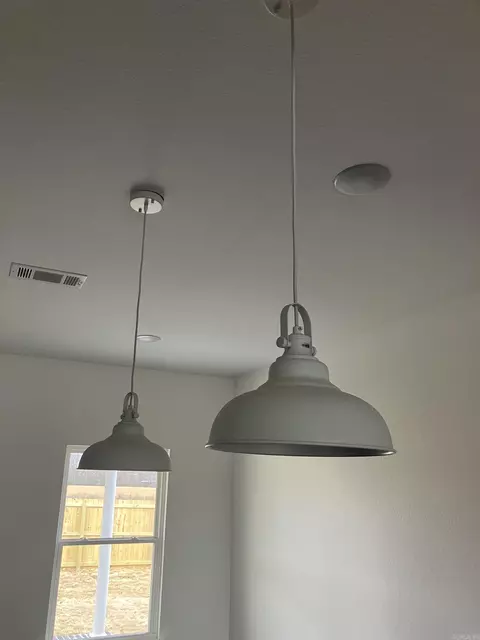 Dining - 204 S Apple St, Beebe, AR 72012 photo 1 of 1