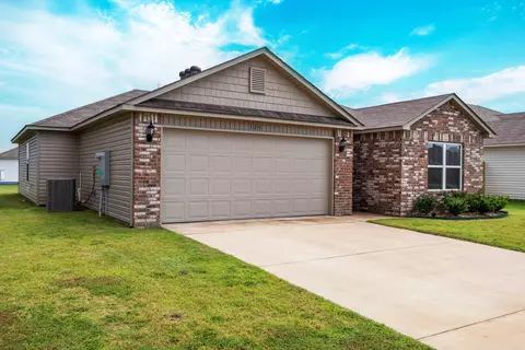 125 Sunland Dr, Beebe, AR 72012