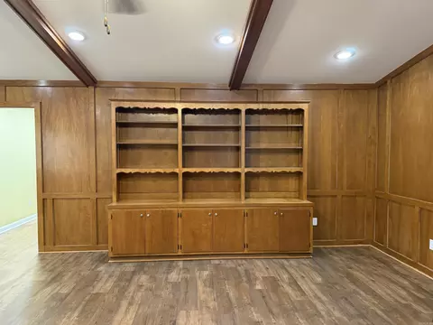 Living - 5903 Hampton Pkwy, Pine Bluff, AR 71603 photo 5 of 6