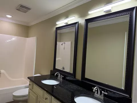 Bath - 5903 Hampton Pkwy, Pine Bluff, AR 71603 photo 1 of 3