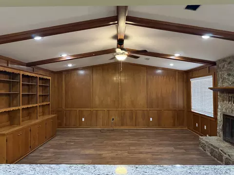 Living - 5903 Hampton Pkwy, Pine Bluff, AR 71603 photo 3 of 6