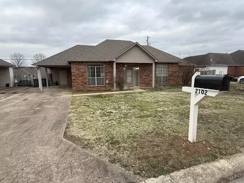 2102 Jonathan Ln, Searcy, AR 72143