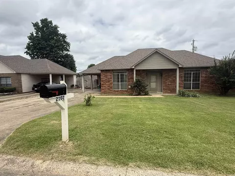 2102 Jonathan Ln, Searcy, AR 72143