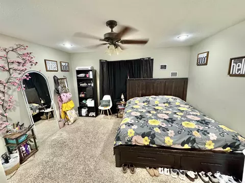 Bedroom - 604 Frances Cove Apts A-d, Mountain View, AR 72560 photo 3 of 14