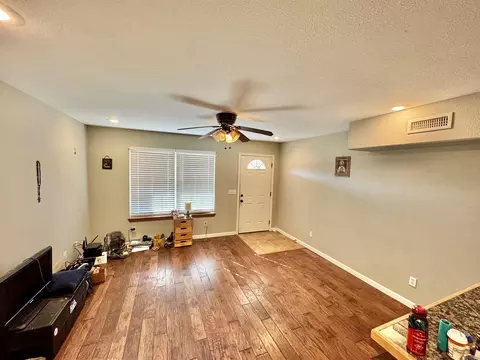 Living - 604 Frances Cove Apts A-d, Mountain View, AR 72560 photo 3 of 7