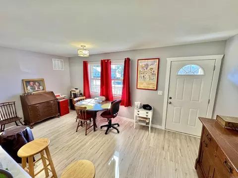 Entry Way - 604 Frances Cove Apts A-d, Mountain View, AR 72560 photo 2 of 2