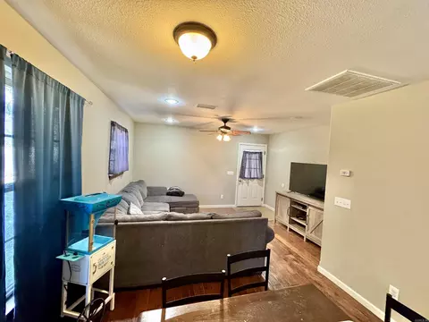 Living - 604 Frances Cove Apts A-d, Mountain View, AR 72560 photo 2 of 7