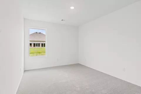 Bedroom - 121 Powder River Dr, Beebe, AR 72012 photo 5 of 6