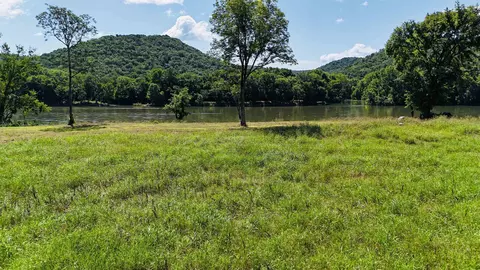 000 Schoolhouse Rd, Melbourne, AR 72556