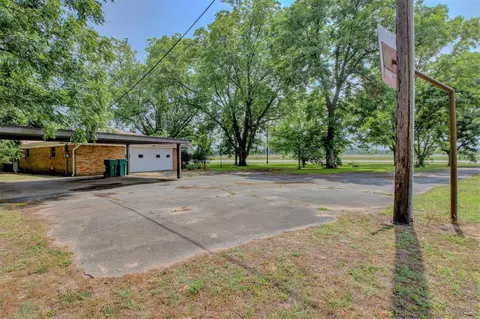 Exterior - 3407 S 65 Hwy, Pine Bluff, AR 71601 photo 6 of 7