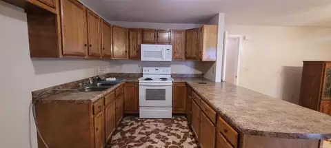 Kitchen - 305 Pine St, Patterson, AR 72123 photo 2 of 3