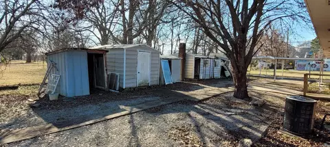 Exterior - 305 Pine St, Patterson, AR 72123 photo 6 of 8