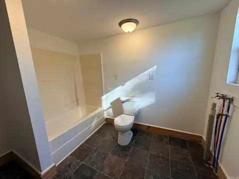 Bath - 508 E 5th St, Rector, AR 72461 photo 1 of 1