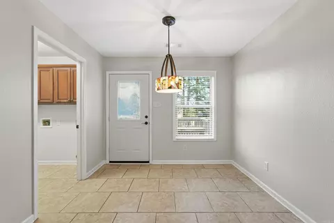 Entry Way - 29 Mcclellan Dr, Cabot, AR 72023 photo 3 of 5