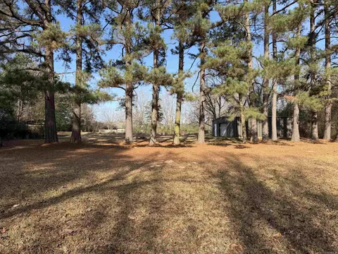 Exterior - 5611 Oakridge Dr, Pine Bluff, AR 71603 photo 6 of 9