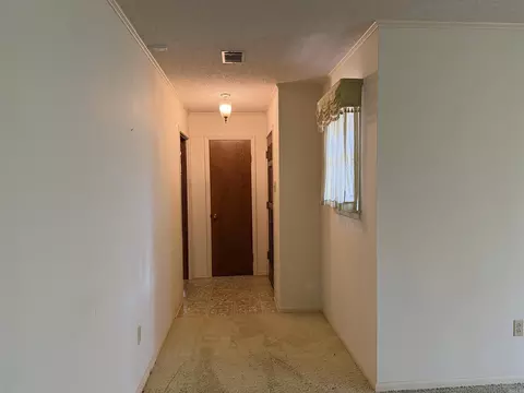 Entry Way - 5611 Oakridge Dr, Pine Bluff, AR 71603 photo 1 of 2