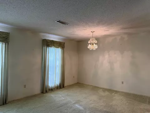 Living - 5611 Oakridge Dr, Pine Bluff, AR 71603 photo 1 of 6
