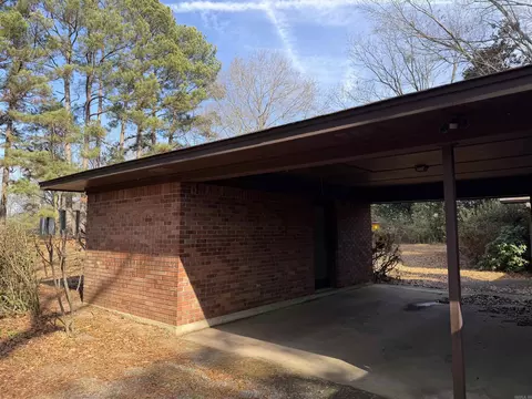 Exterior - 5611 Oakridge Dr, Pine Bluff, AR 71603 photo 9 of 9