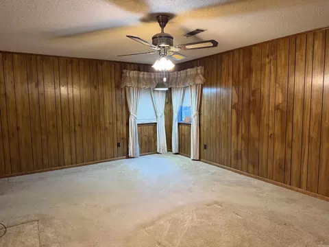 Living - 5611 Oakridge Dr, Pine Bluff, AR 71603 photo 6 of 6