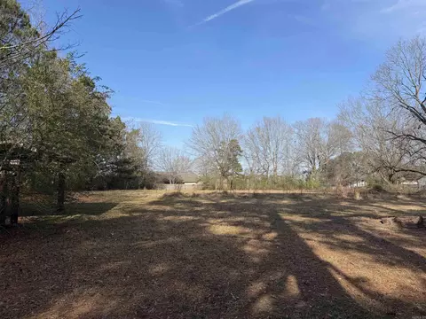 Exterior - 5611 Oakridge Dr, Pine Bluff, AR 71603 photo 7 of 9