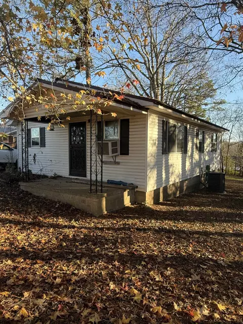 37 Park Cir, Evening Shade, AR 72532
