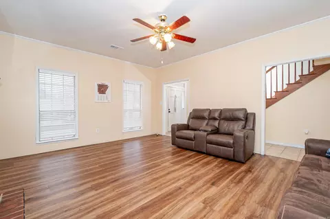 910 Memory Ln, Camden, AR 71701 photo 4