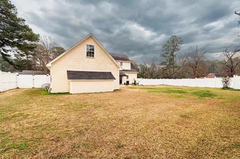 910 Memory Ln, Camden, AR 71701 photo 3