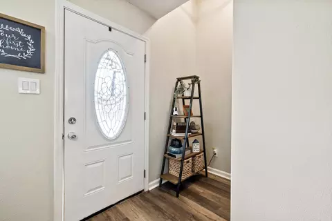 Entry Way - 1164 Tulip St, Haskell, AR 72015 photo 2 of 3