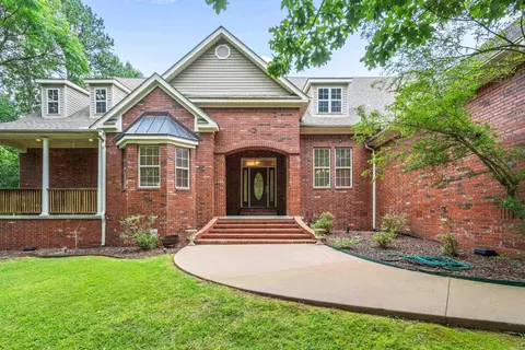 185 Hillside Pl, Hot Springs, AR 71901