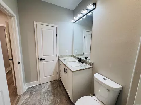 Bath - 519 Crepe Myrtle Loop, Cabot, AR 72023 photo 2 of 3
