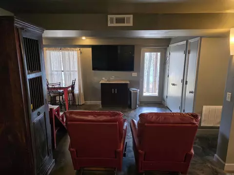 Living - 348 Weldon Rd, Edgemont, AR 72044 photo 3 of 6