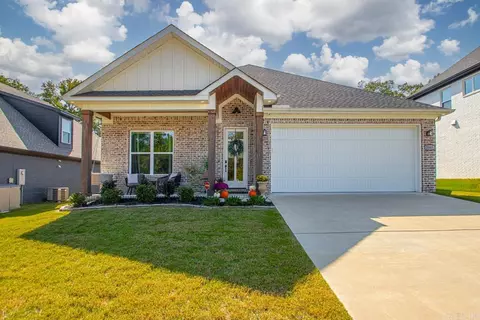 2565 Kara Ln, Bryant, AR 72019