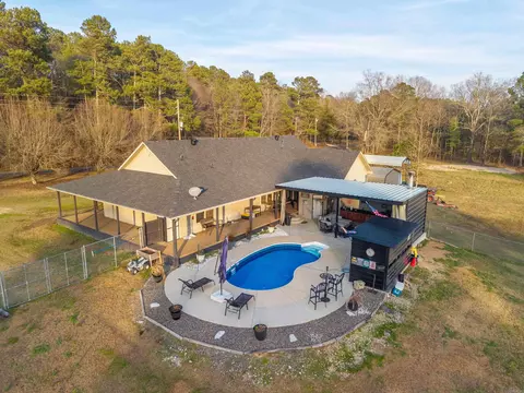 2003 N Moore Rd, Hot Springs, AR 71913