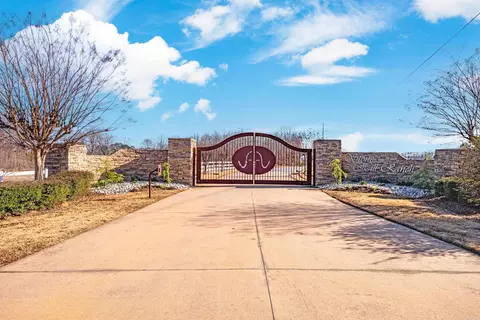 8 Valley Ranch Dr, Mayflower, AR 72106