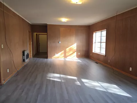 Living - 6824 Nevins Rd, Pine Bluff, AR 71603 photo 2 of 2