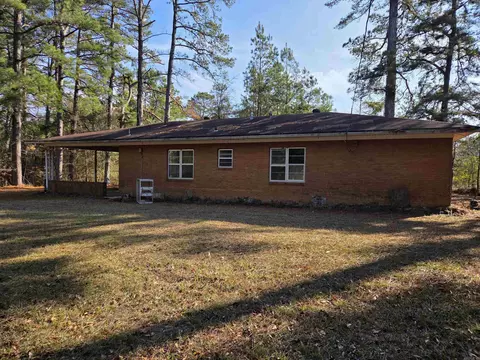 6824 Nevins Rd, Pine Bluff, AR 71603
