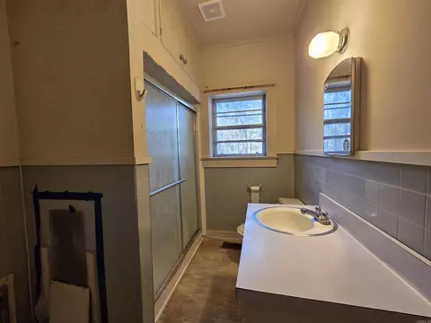 Bath - 6824 Nevins Rd, Pine Bluff, AR 71603 photo 2 of 2